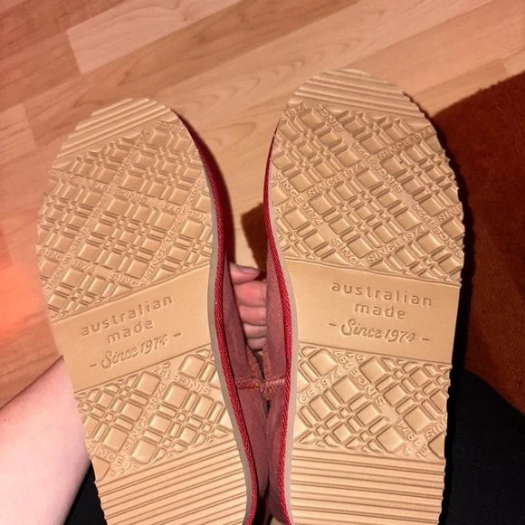 UGG SINCE 74 BOOT - Picture 3 of 3